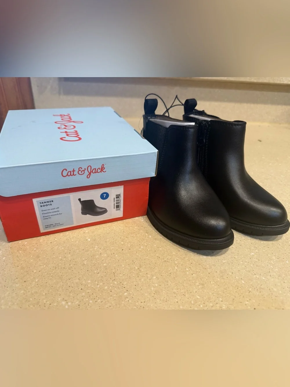 Cat & Jack classic black